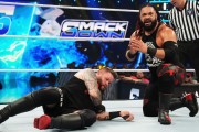 WWE SmackDown第1310期：法图利用罗兹的干扰确保血脉队战胜了奥顿和欧文斯